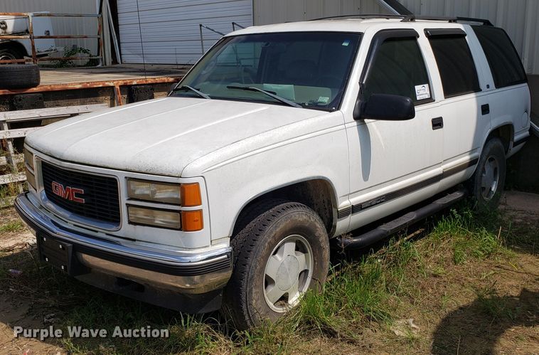 image for item DH2818 1999 GMC Yukon SUV