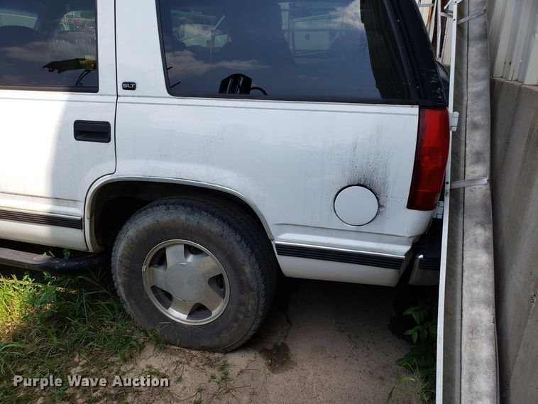 image for item DH2818 1999 GMC Yukon SUV
