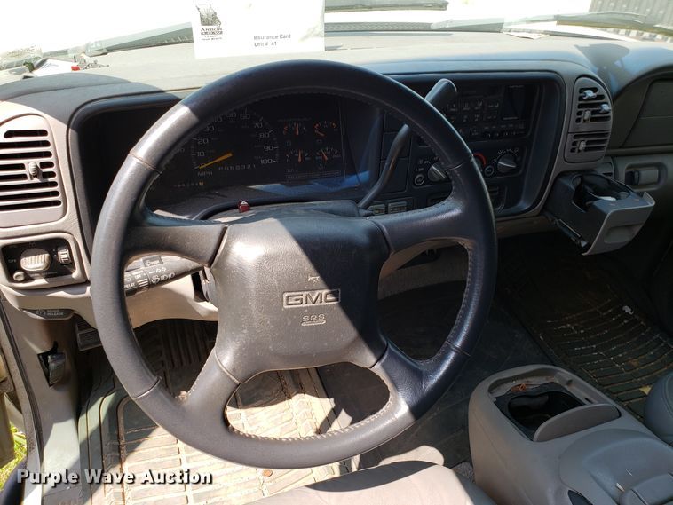 image for item DH2818 1999 GMC Yukon SUV