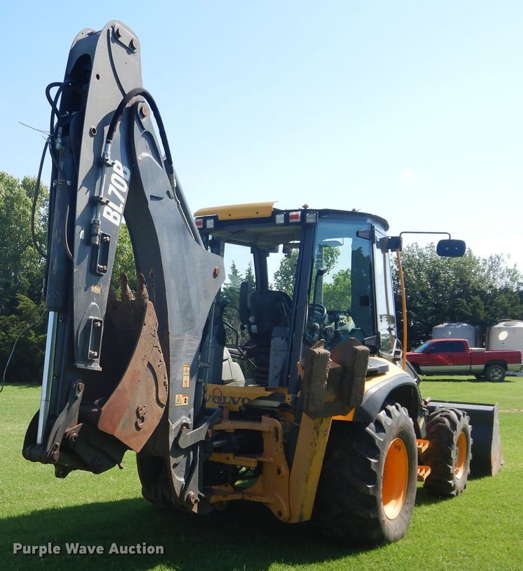 image for item DH3507 2012 Volvo BL70B backhoe