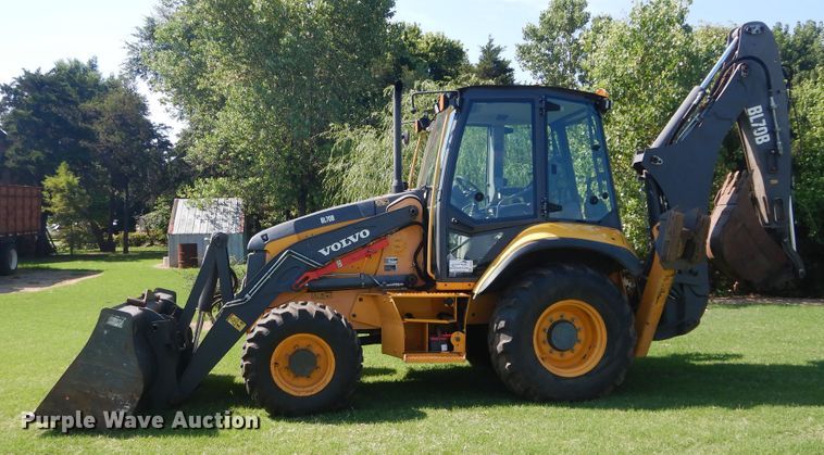 image for item DH3507 2012 Volvo BL70B backhoe