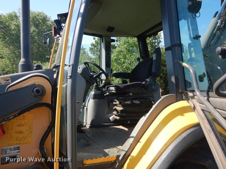 image for item DH3507 2012 Volvo BL70B backhoe
