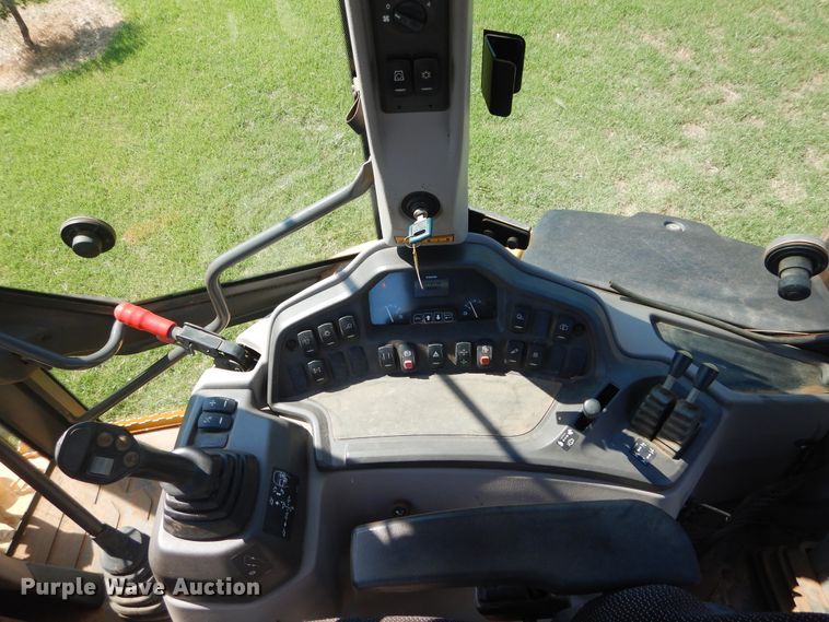 image for item DH3507 2012 Volvo BL70B backhoe