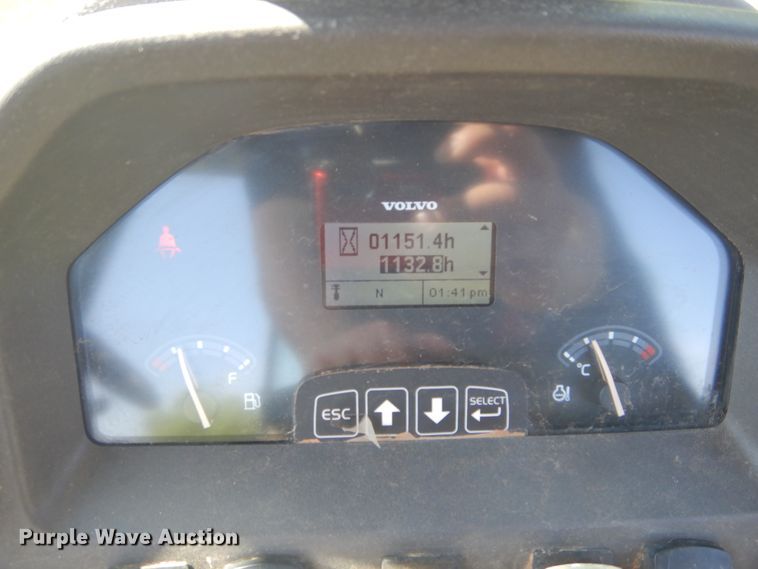 image for item DH3507 2012 Volvo BL70B backhoe