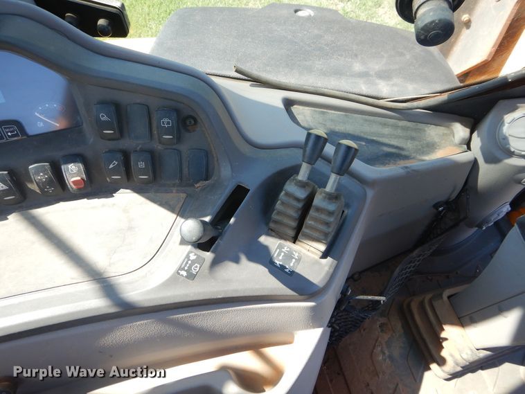 image for item DH3507 2012 Volvo BL70B backhoe