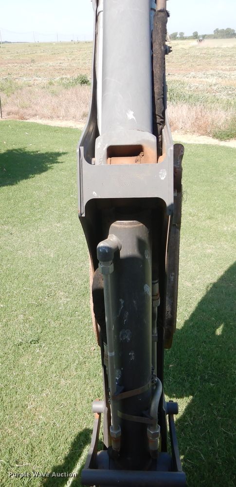 image for item DH3507 2012 Volvo BL70B backhoe