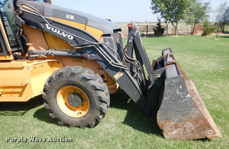 image for item DH3507 2012 Volvo BL70B backhoe
