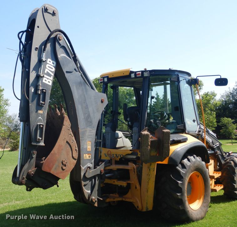 image for item DH3507 2012 Volvo BL70B backhoe
