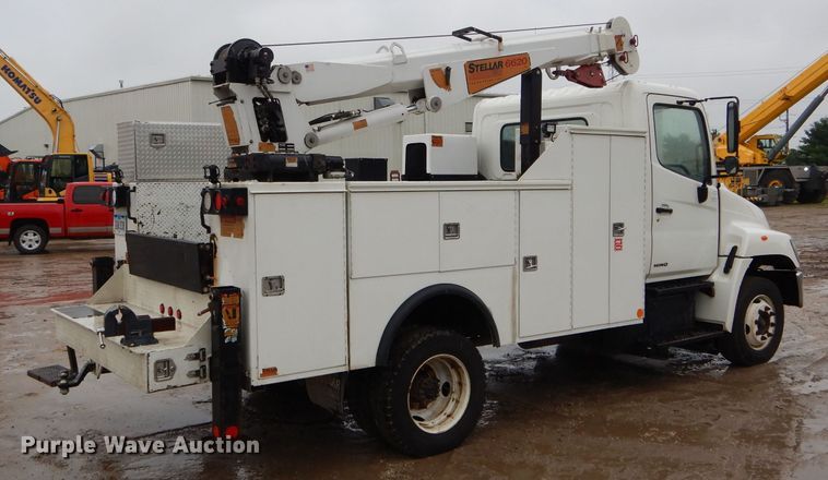 image for item DH6097 2007 Hino 258 service truck with crane