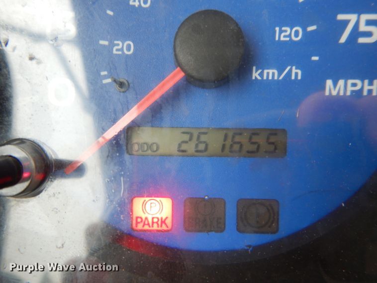 image for item DH6097 2007 Hino 258 service truck with crane