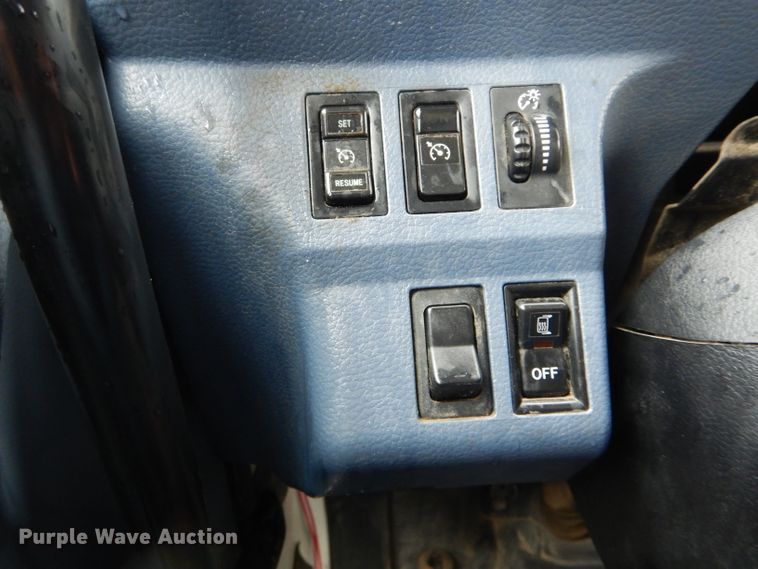 image for item DH6097 2007 Hino 258 service truck with crane