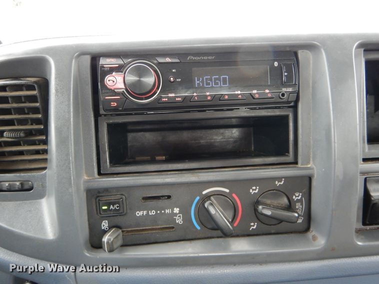 image for item DH6097 2007 Hino 258 service truck with crane