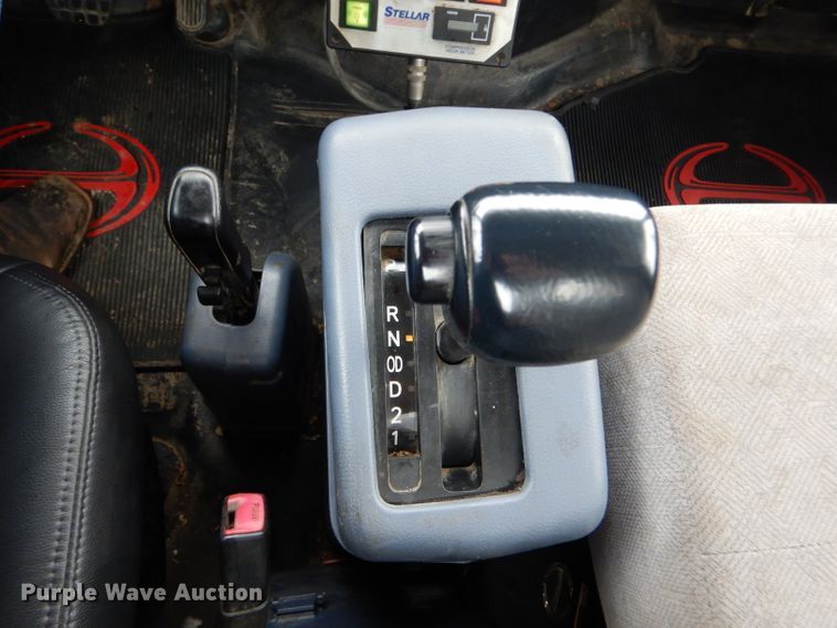 image for item DH6097 2007 Hino 258 service truck with crane