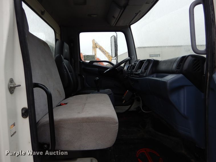 image for item DH6097 2007 Hino 258 service truck with crane