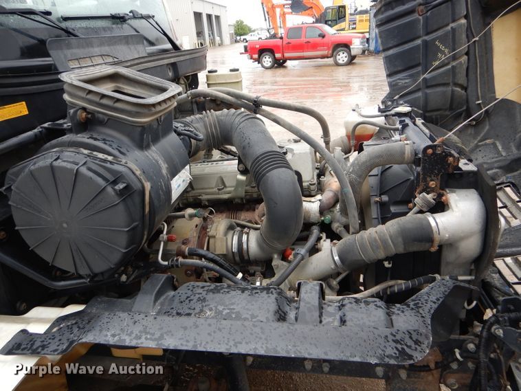 image for item DH6097 2007 Hino 258 service truck with crane