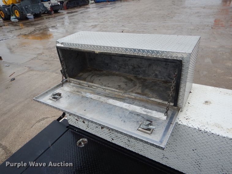 image for item DH6097 2007 Hino 258 service truck with crane