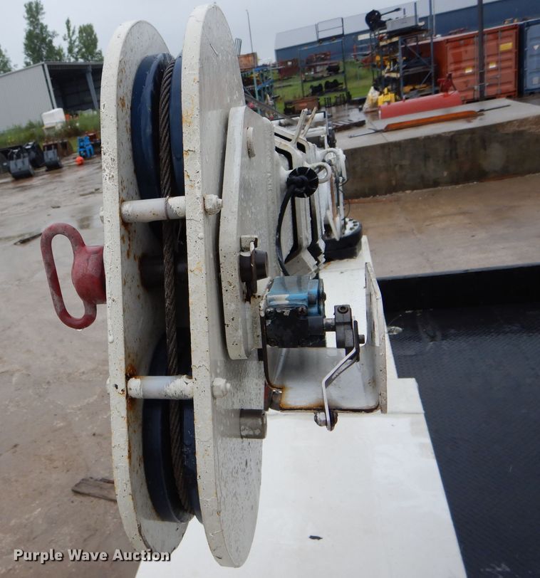 image for item DH6097 2007 Hino 258 service truck with crane