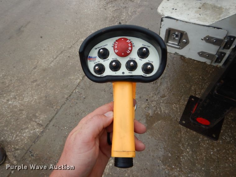 image for item DH6097 2007 Hino 258 service truck with crane