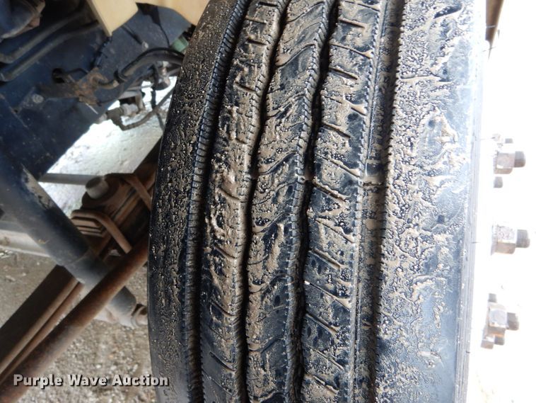 image for item DH6097 2007 Hino 258 service truck with crane