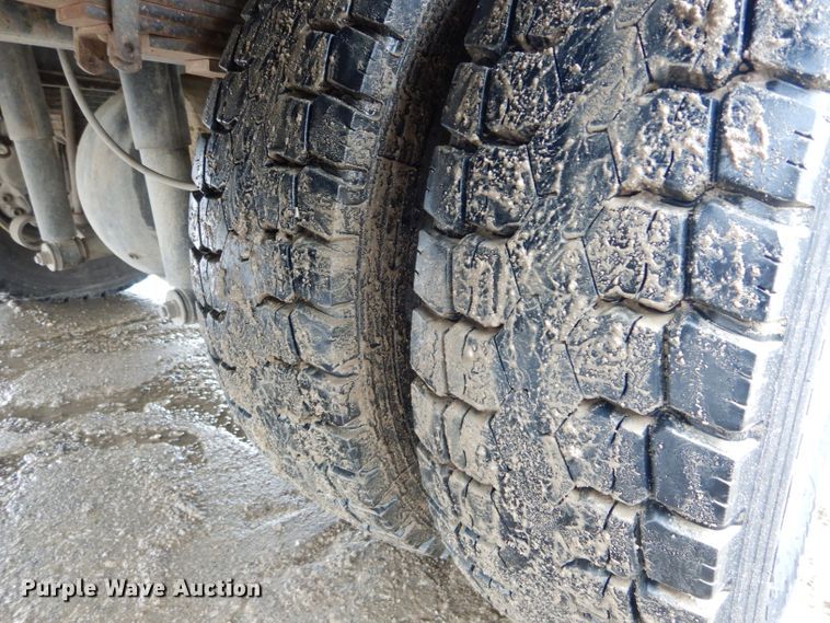 image for item DH6097 2007 Hino 258 service truck with crane