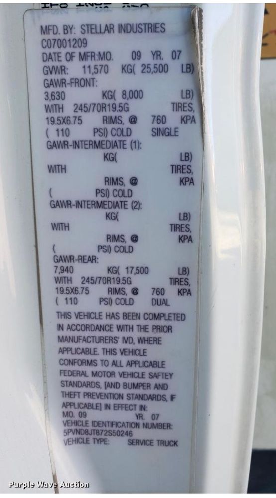 image for item DH6097 2007 Hino 258 service truck with crane