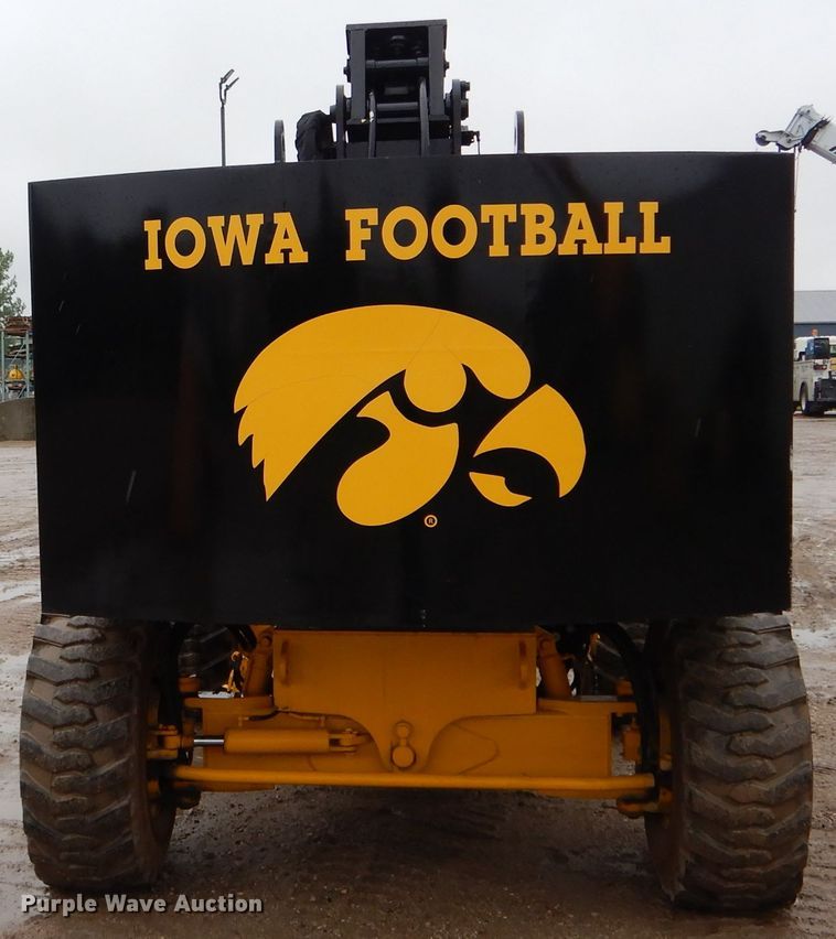 image for item DH6098 1999 Terex TB60 boom lift