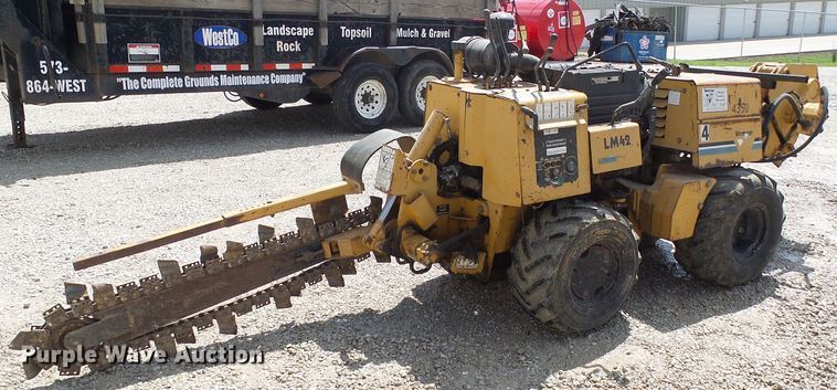 image for item DI0611 Vermeer LM42 vibratory cable plow