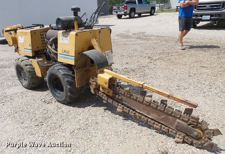 image for item DI0611 Vermeer LM42 vibratory cable plow