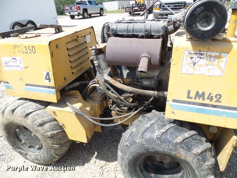 image for item DI0611 Vermeer LM42 vibratory cable plow