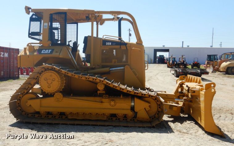 image for item DI2282 2004 Caterpillar D6N LGP dozer