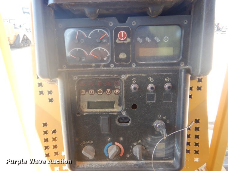 image for item DI2282 2004 Caterpillar D6N LGP dozer