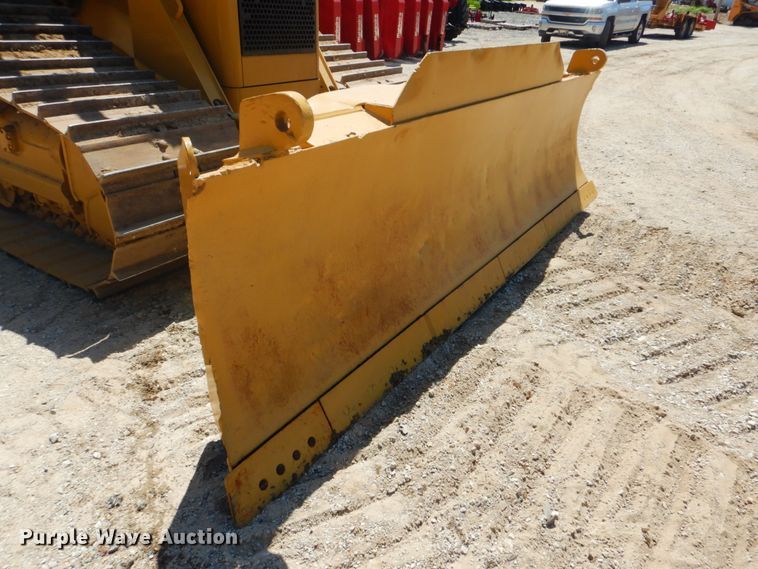 image for item DI2282 2004 Caterpillar D6N LGP dozer