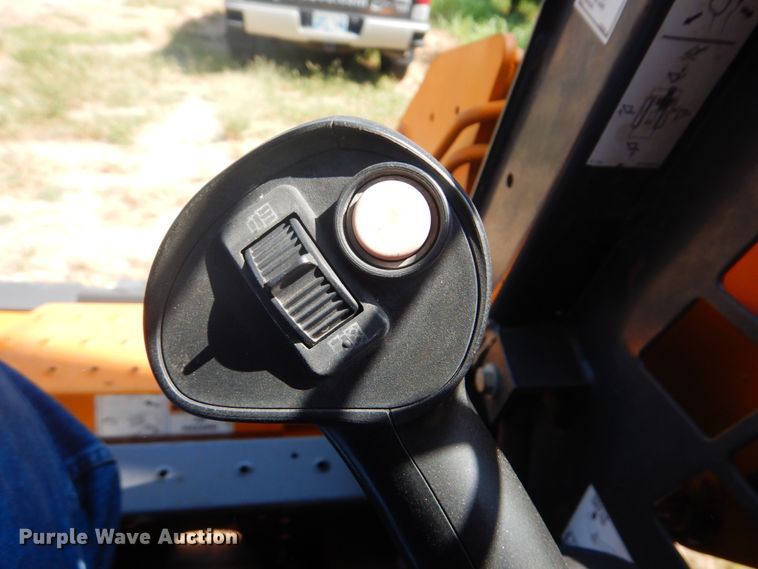 image for item DI2287 Case 420CT skid steer