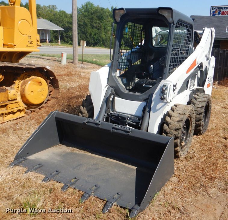 image for item DI2289 2014 Bobcat S590 skid steer