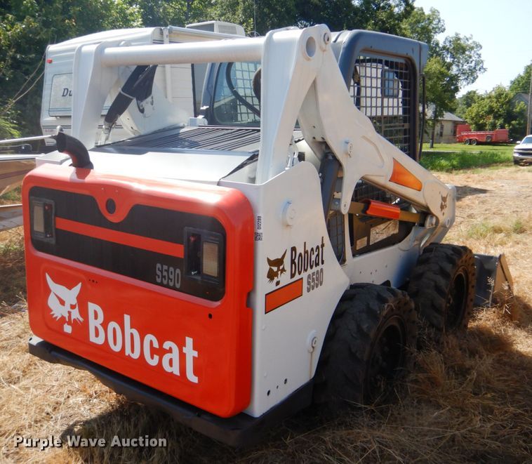image for item DI2289 2014 Bobcat S590 skid steer