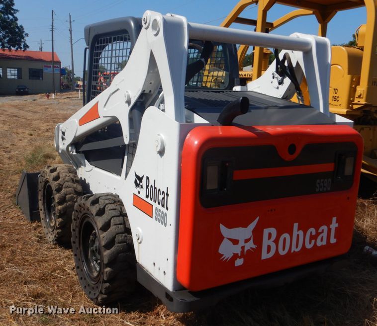 image for item DI2289 2014 Bobcat S590 skid steer