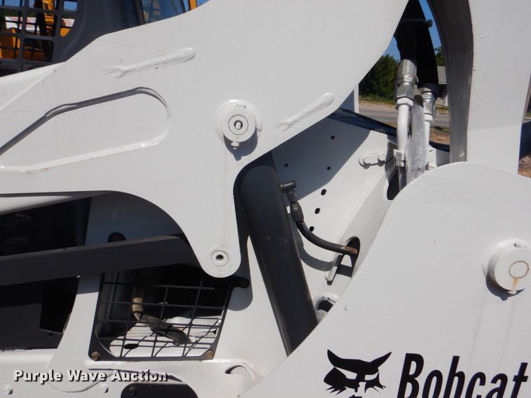 image for item DI2289 2014 Bobcat S590 skid steer
