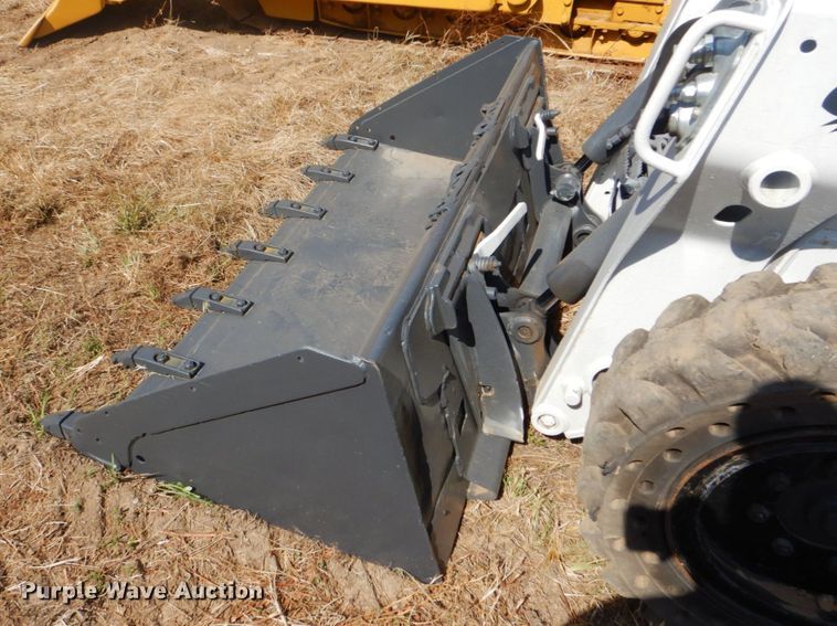 image for item DI2289 2014 Bobcat S590 skid steer