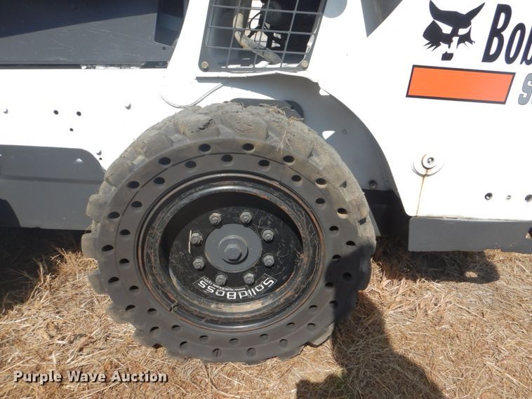 image for item DI2289 2014 Bobcat S590 skid steer