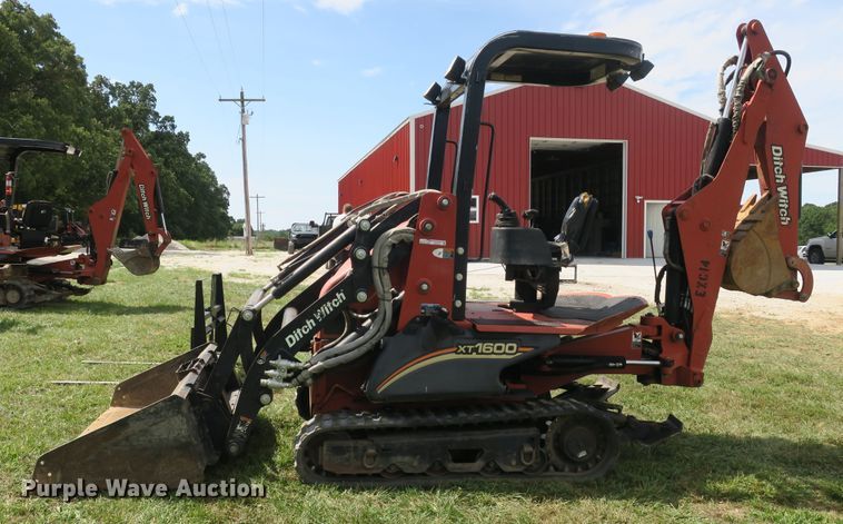 image for item EA9362 2006 Ditch Witch XT1600 tool carrier