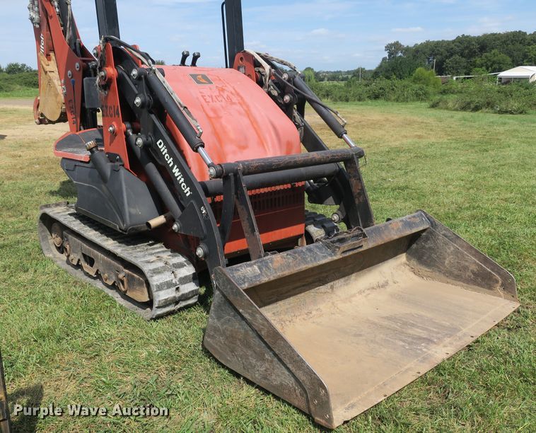 image for item EA9362 2006 Ditch Witch XT1600 tool carrier