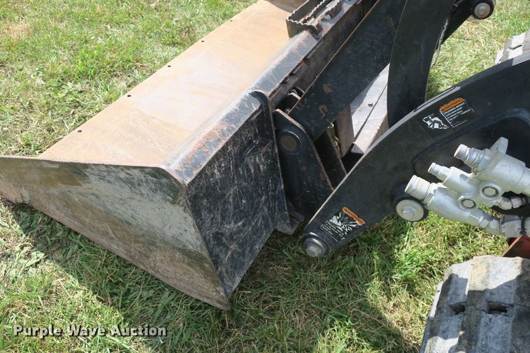 image for item EA9362 2006 Ditch Witch XT1600 tool carrier