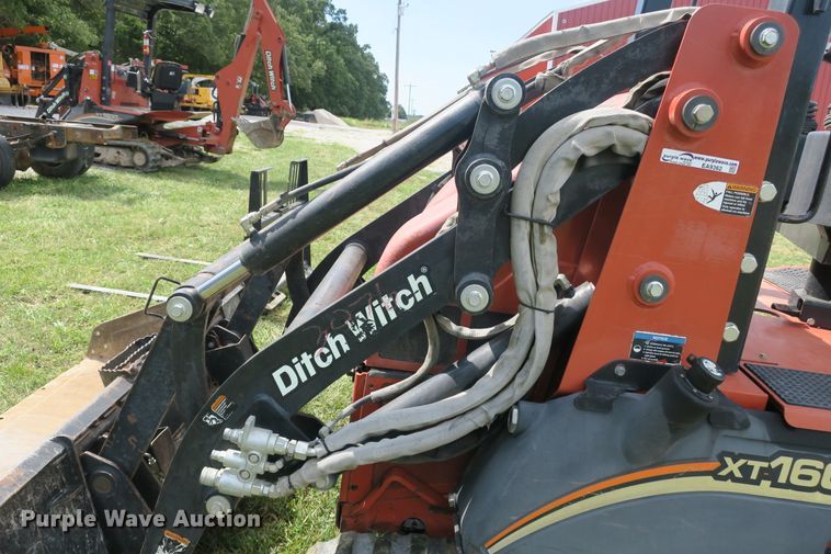 image for item EA9362 2006 Ditch Witch XT1600 tool carrier