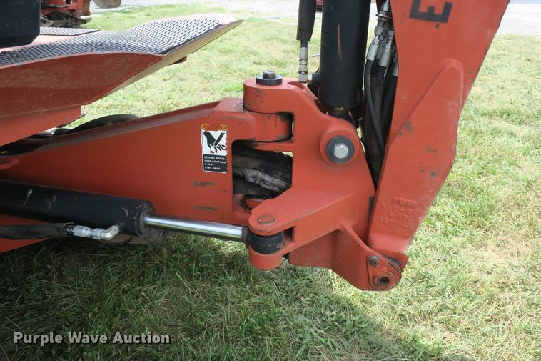image for item EA9362 2006 Ditch Witch XT1600 tool carrier