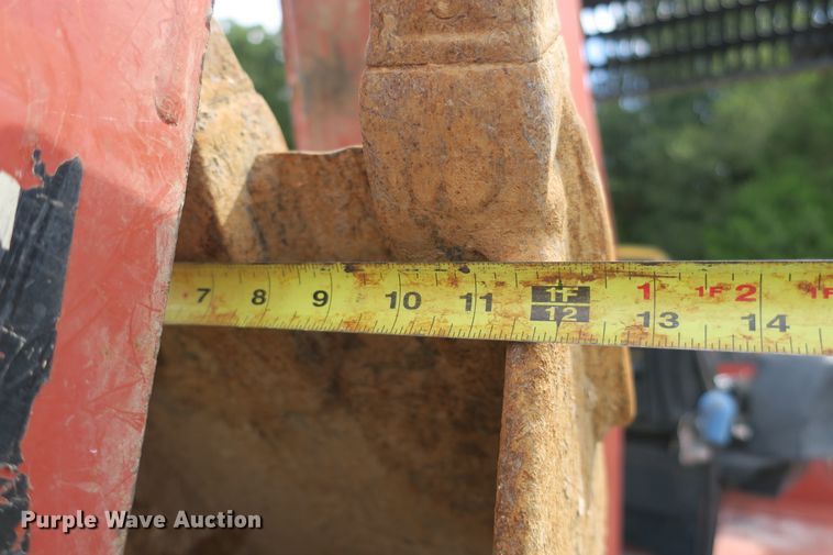 image for item EA9362 2006 Ditch Witch XT1600 tool carrier