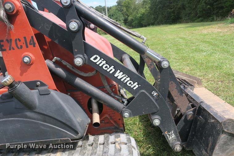 image for item EA9362 2006 Ditch Witch XT1600 tool carrier