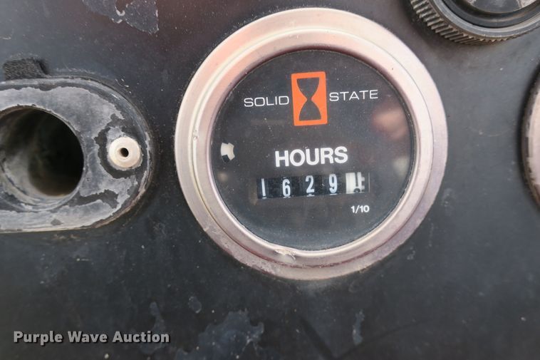 image for item EA9362 2006 Ditch Witch XT1600 tool carrier