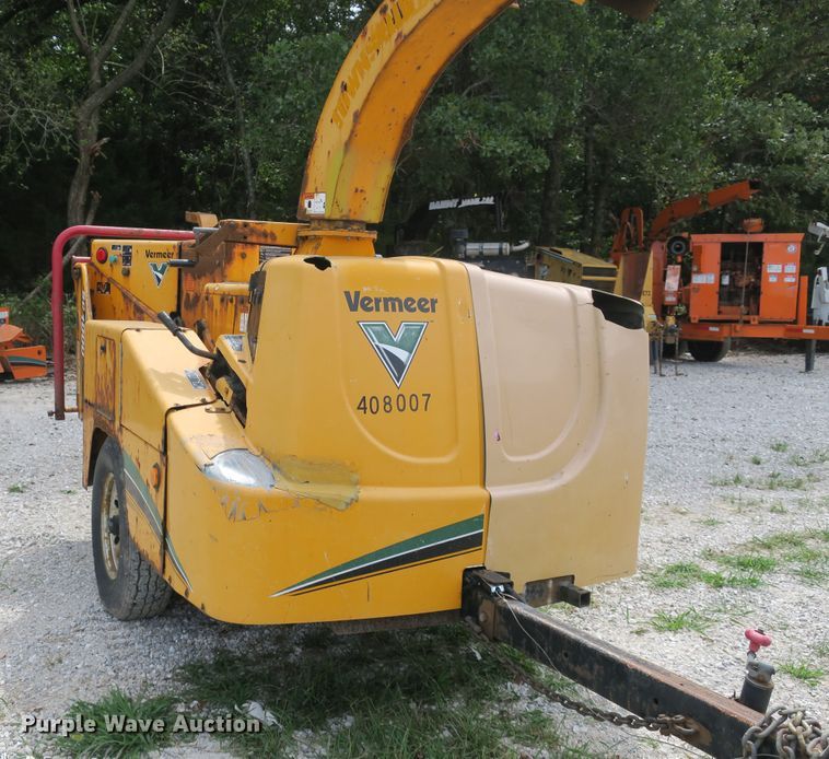 image for item EA9364 Vermeer BC1000 wood chipper