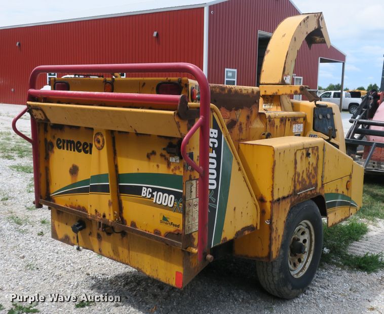 image for item EA9364 Vermeer BC1000 wood chipper