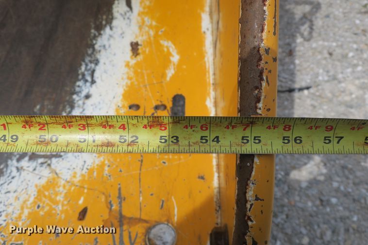 image for item EA9364 Vermeer BC1000 wood chipper